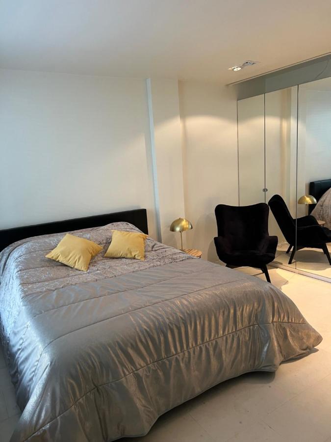 Appartement Aa Apartament à Varsovie Extérieur photo